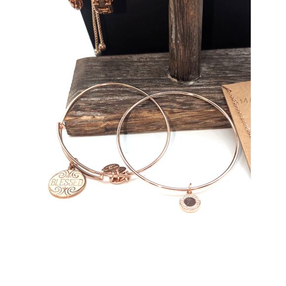 Rose Tone Jewelry Lot of Three Necklaces and Eleven Bracelets - Picture 5 of 7